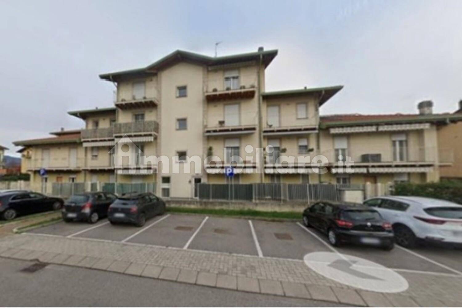 Appartamento in vendita a Brembate di Sopra