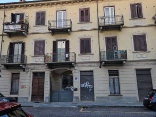 Attic via Errico Giachino 70, Borgo Vittoria, Turin