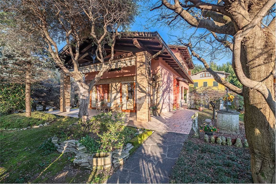 Villa in vendita a Paderno d'Adda