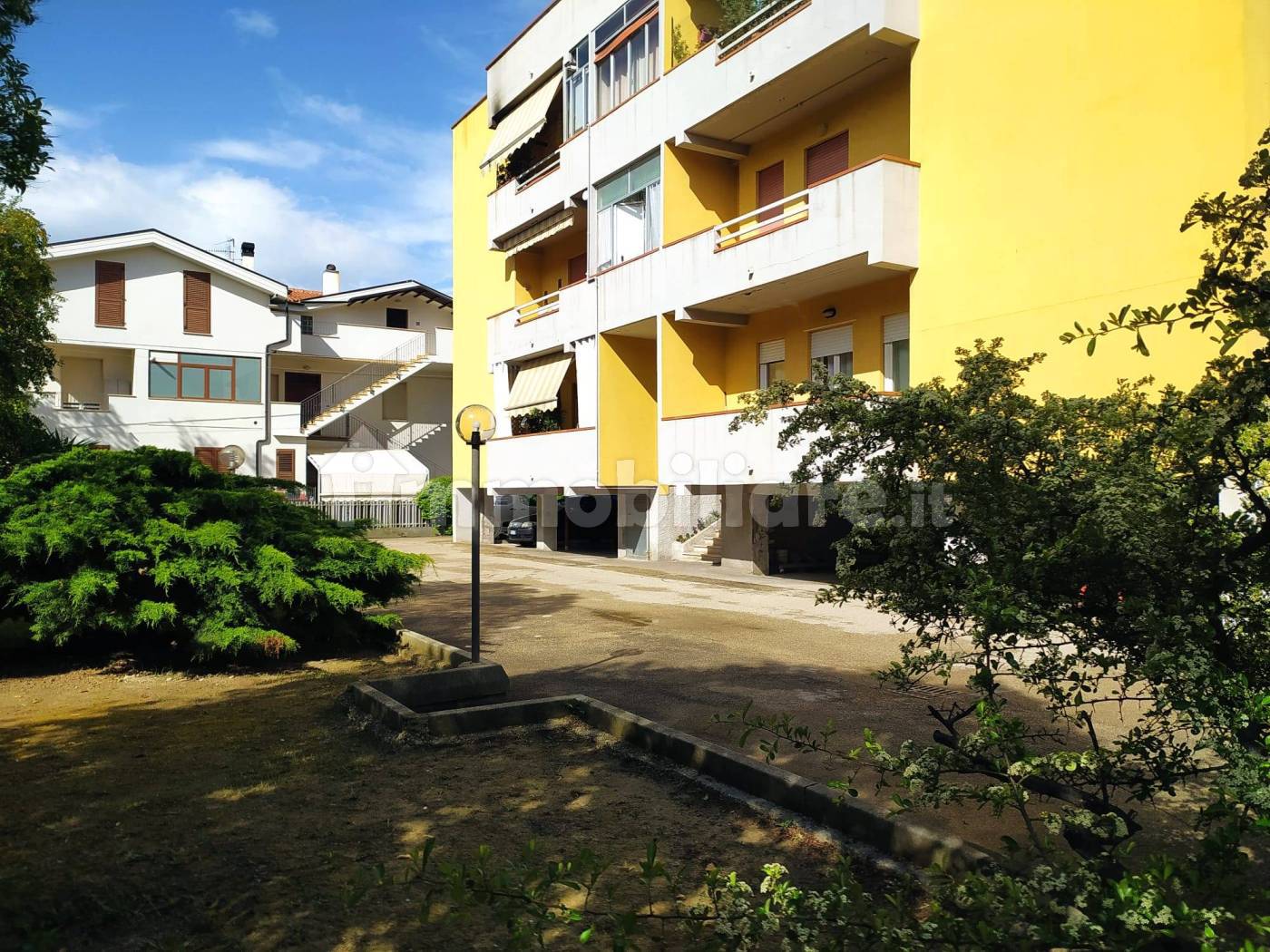 Two-Bedroom Apartment in Montesilvano, Via Naviglio - 2
