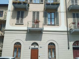 2-room flat via Lessolo 26, Vanchiglietta, Turin