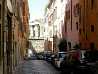 4-room flat via Baccina, Monti, Rome