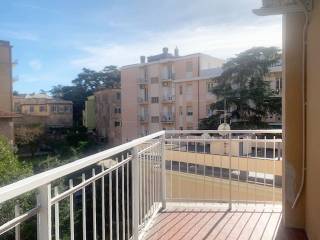 3-room flat viale Pio VII 46, Quarto, Genoa