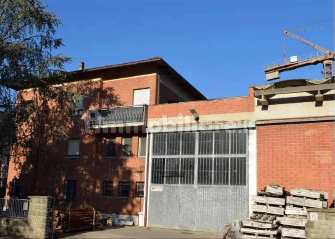 Palazzo - Stabile in vendita a Modena