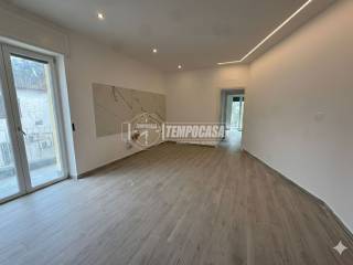 2-room flat via Brigata Bologna, Fuorigrotta, Naples