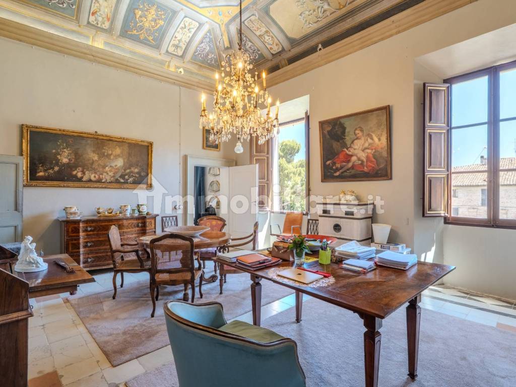 Salone