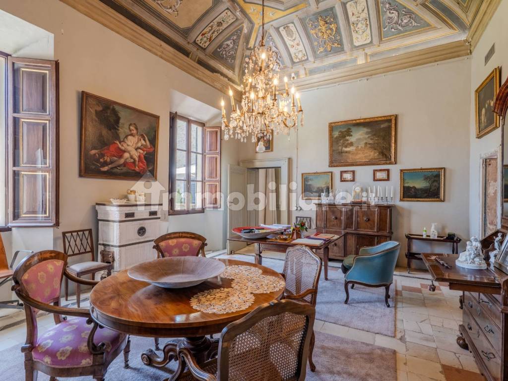 Salone