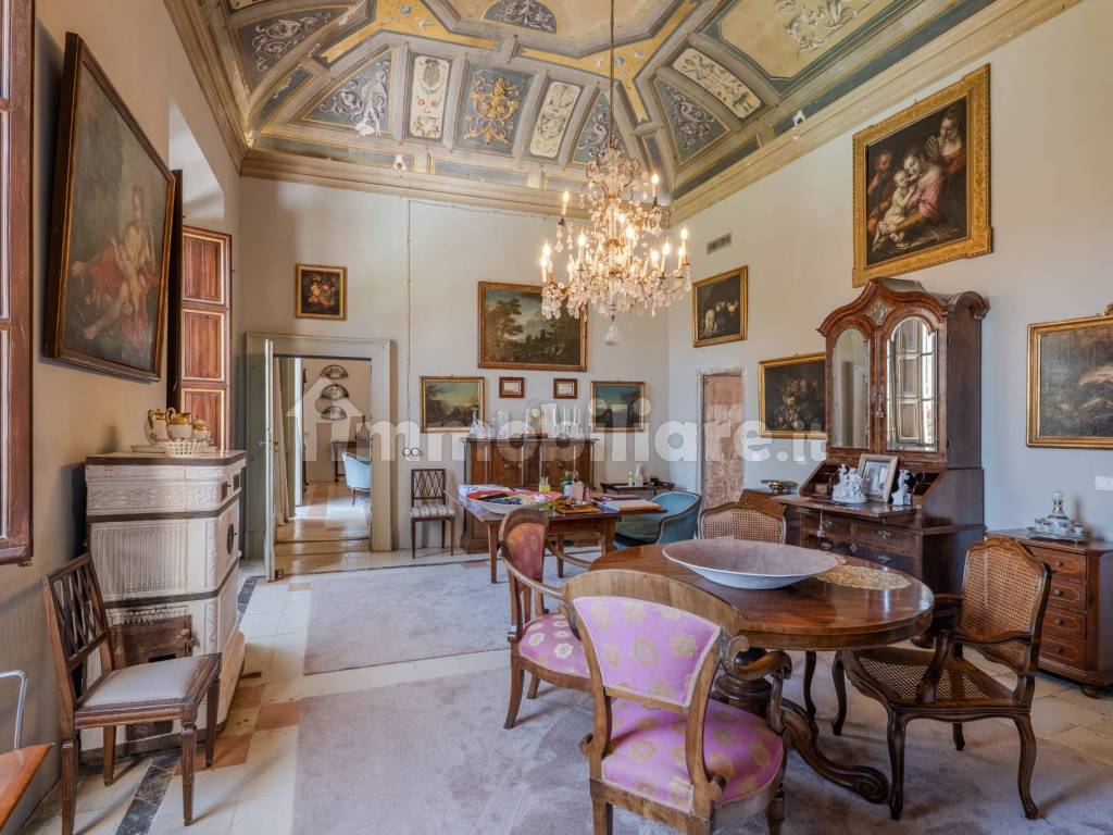 Salone