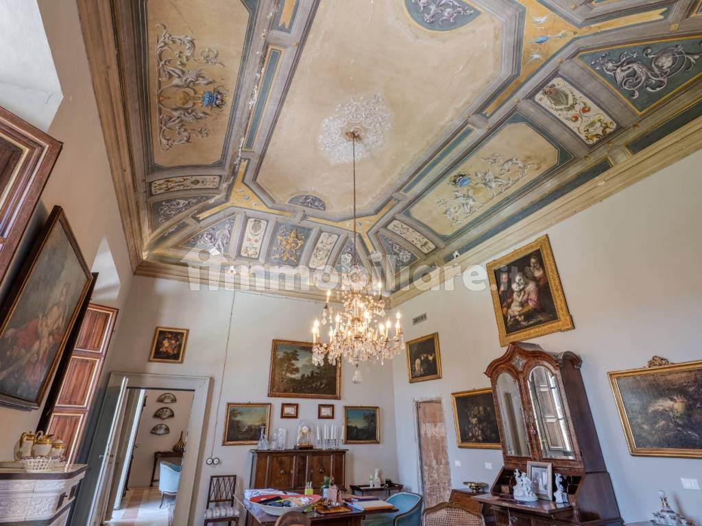 Salone