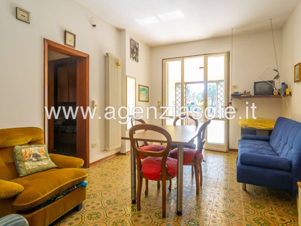 Salone