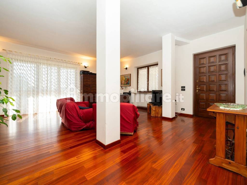 Salone