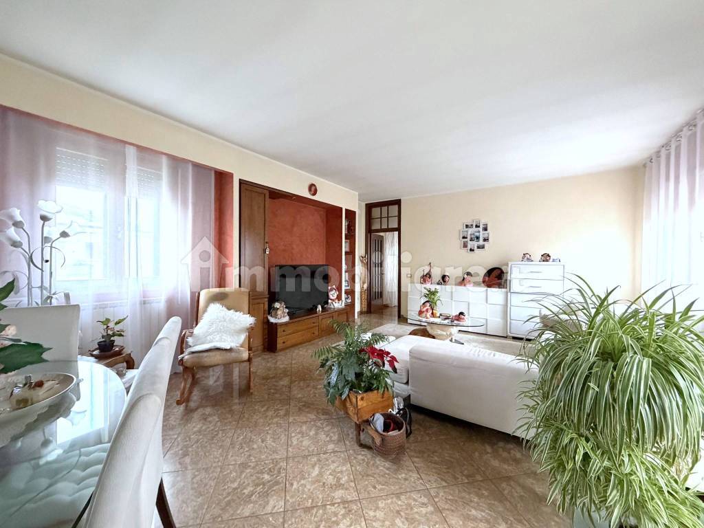 Salone