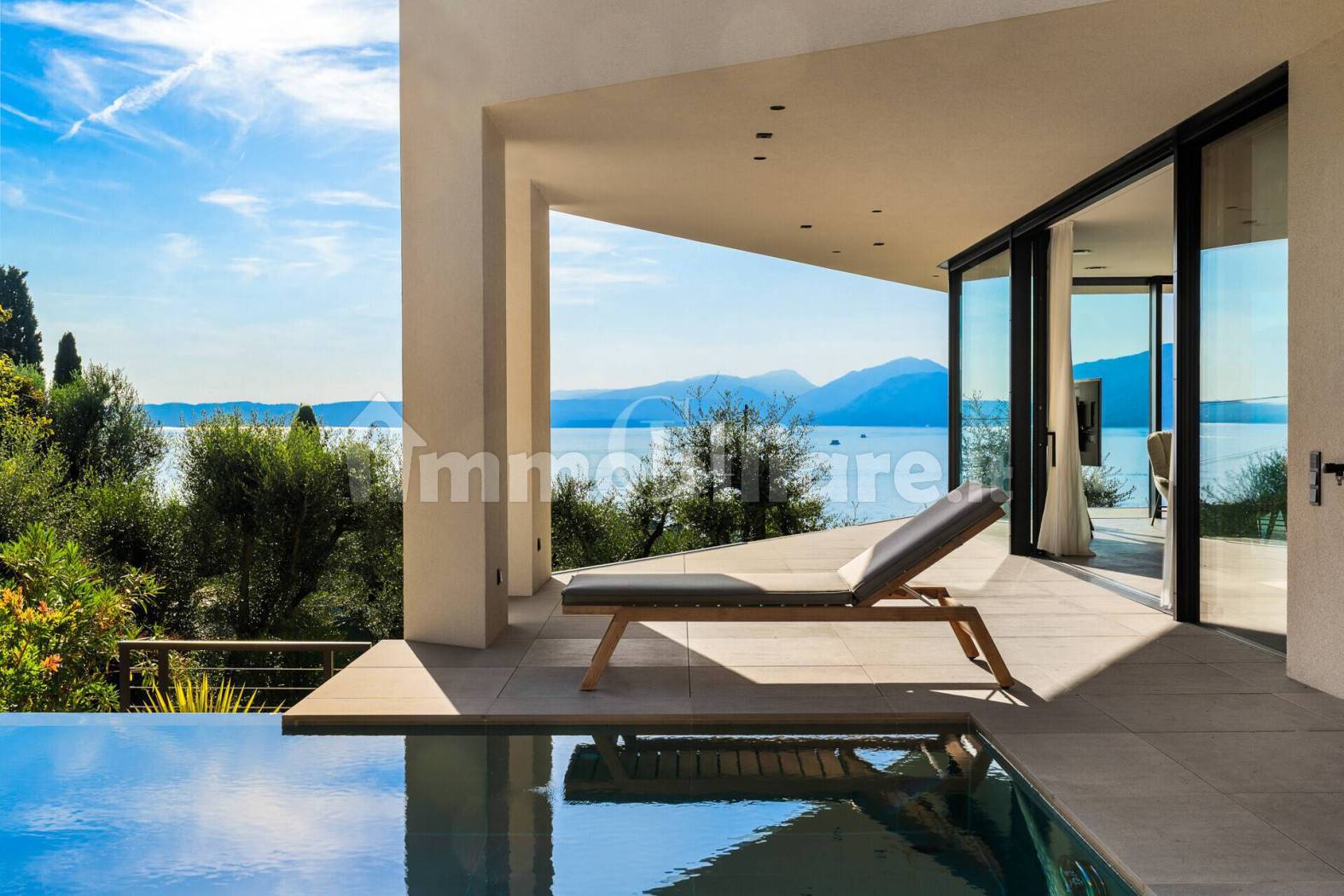 Villa in vendita a Torri del Benaco