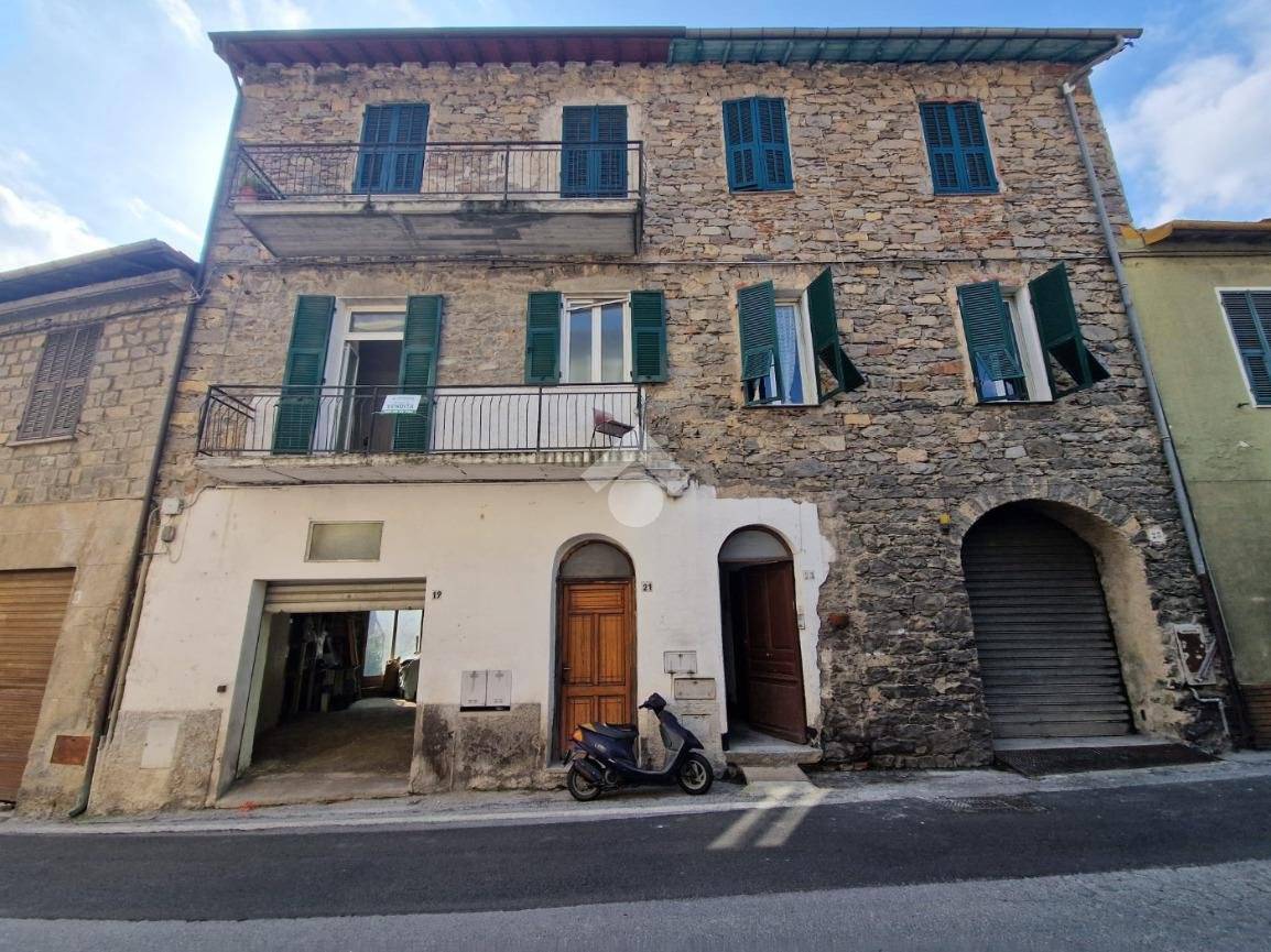 Appartamento in vendita a Badalucco