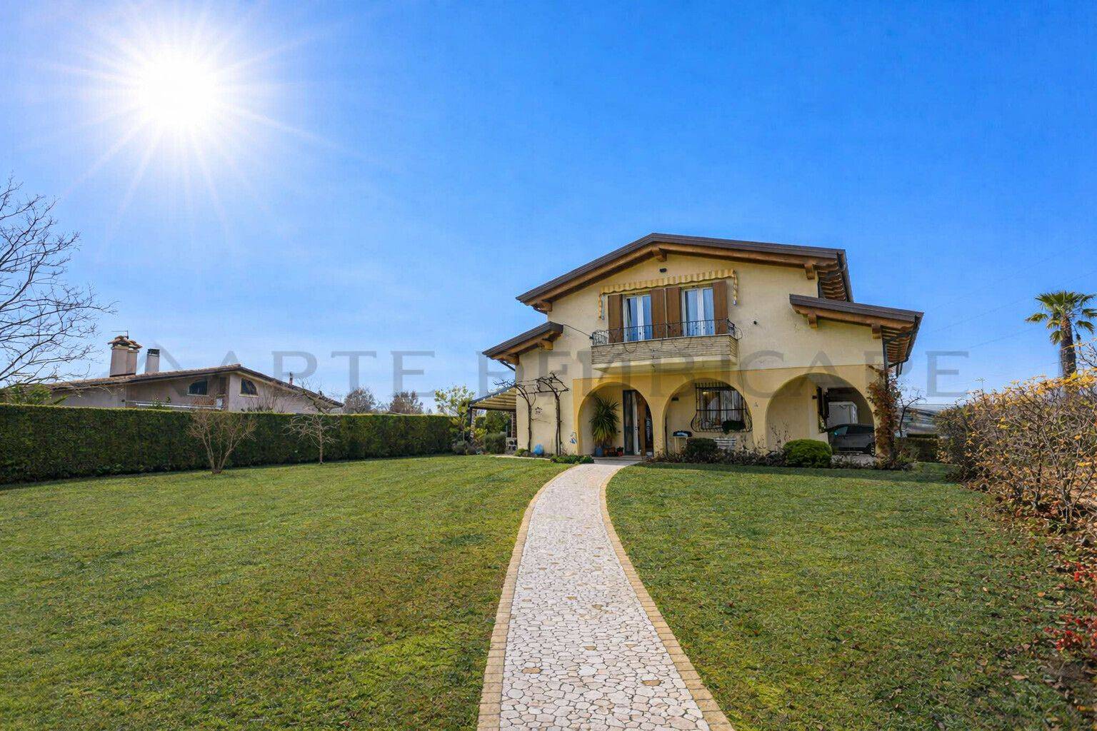 A2-Rated Detached Villa with Large Garden in Legnaro - 2