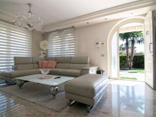 Salone