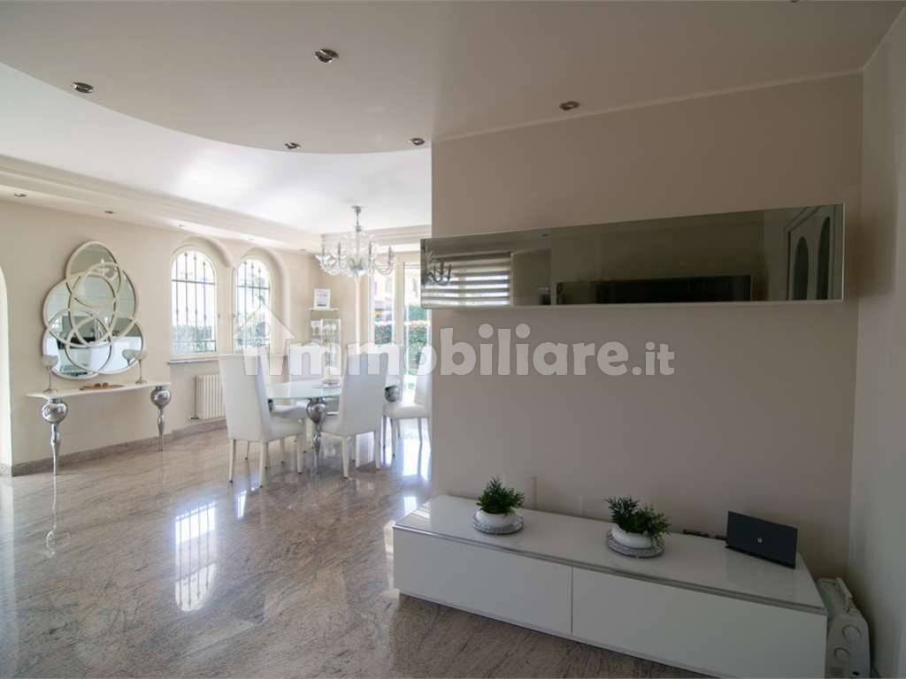 Salone