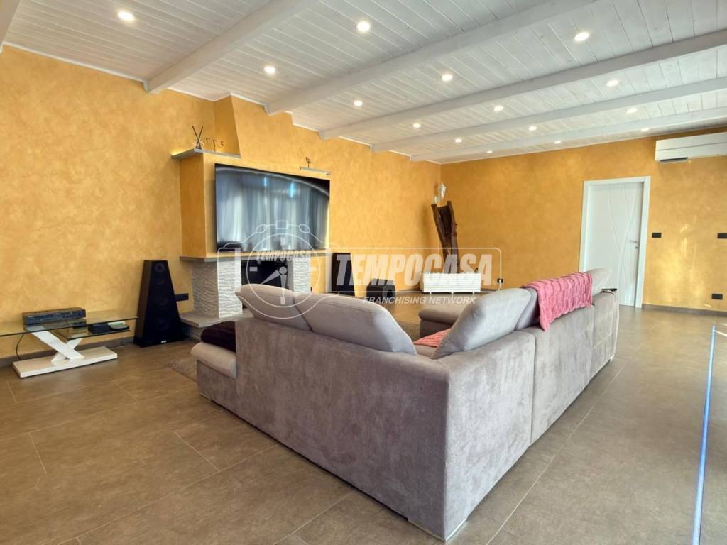 Salone