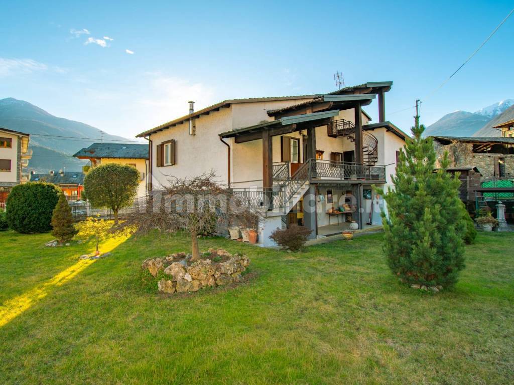 Vendita Villa unifamiliare in via Gandoni 28 Poggiridenti. Ottimo stato ...
