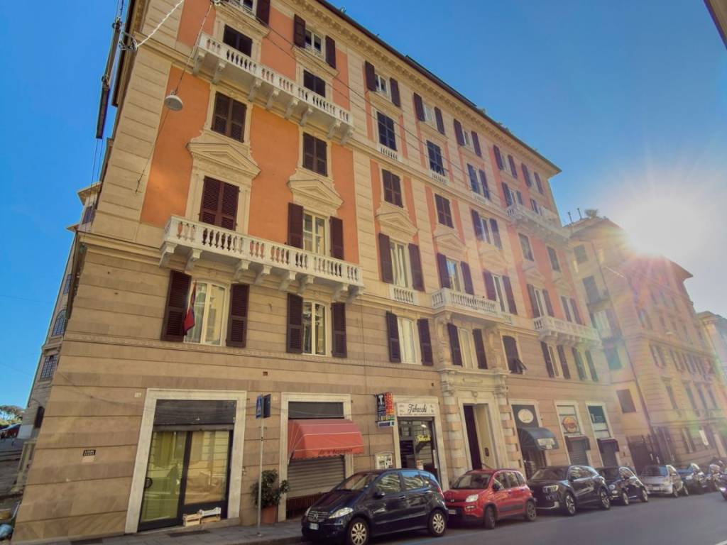 Vendita Appartamento in via Assarotti. Genova. Buono stato, primo piano ...