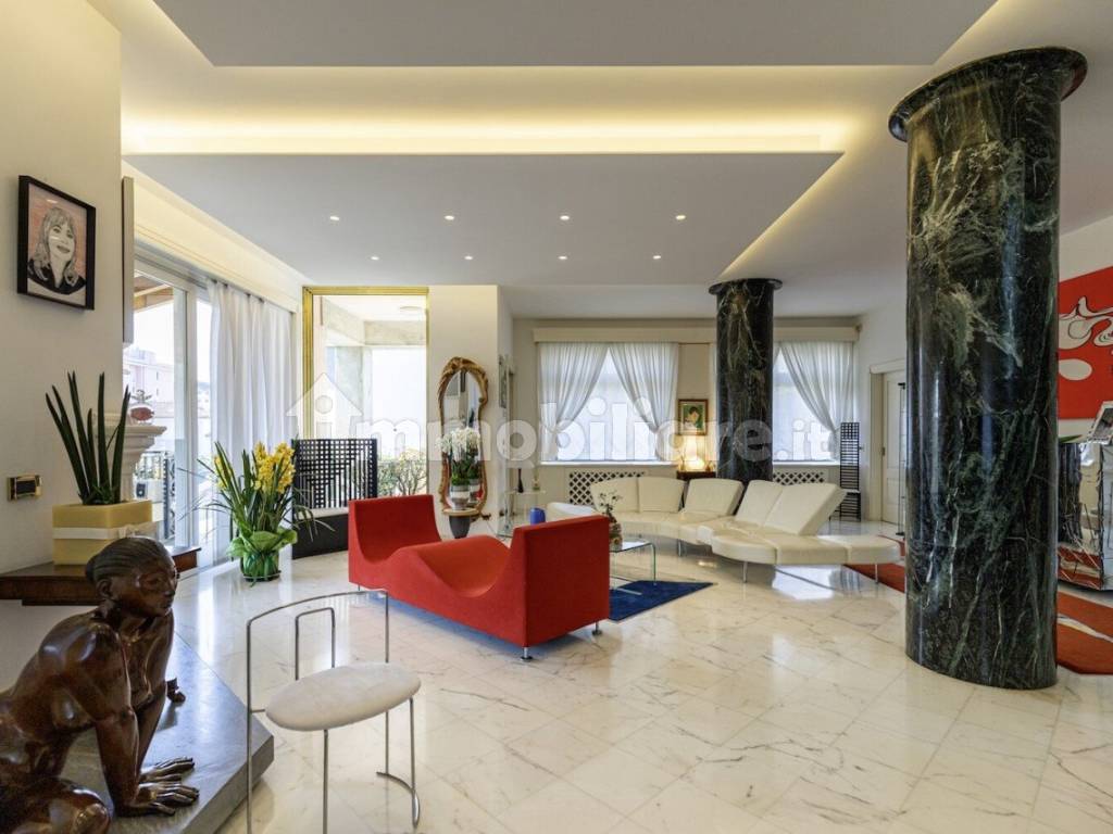 Salone