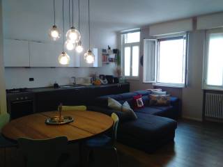 Trilocale via Leone Tolstoj 37, Giambellino, Milano