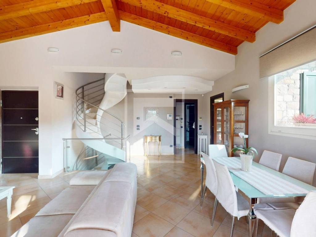 Salone