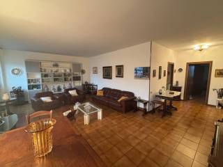 Quadrilocale via Luigi Zoja 35, Quarto Cagnino, Milano