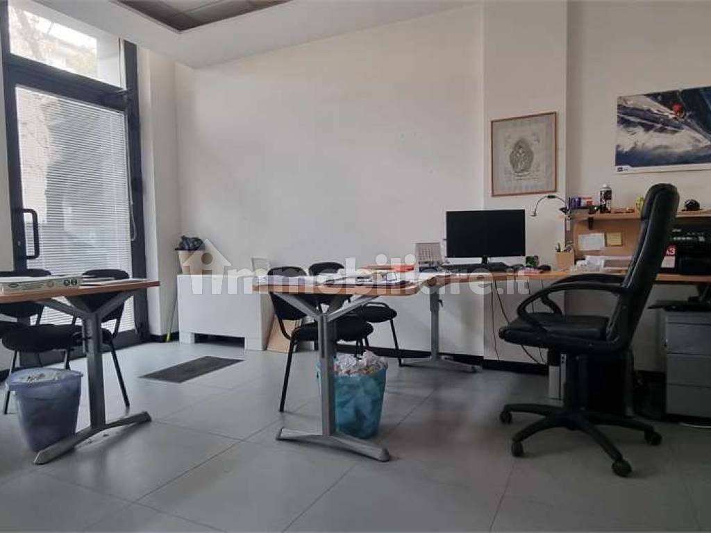 Ufficio - Studio via Paoli, Rovereto, Rif. 127297405 - Immobiliare.it