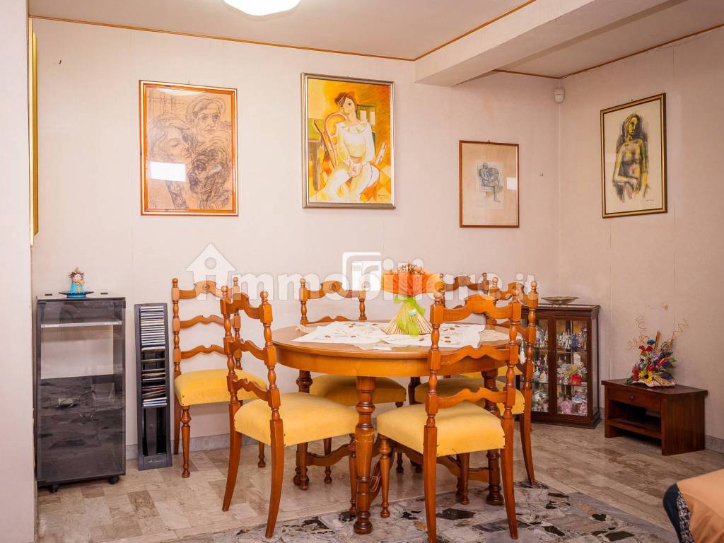Salone
