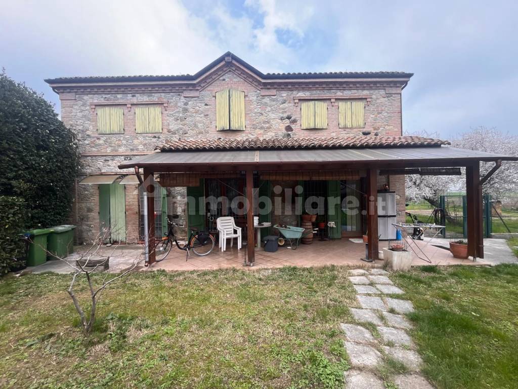 vendita-villa-unifamiliare-in-viale-libert-collecchio-ottimo-stato