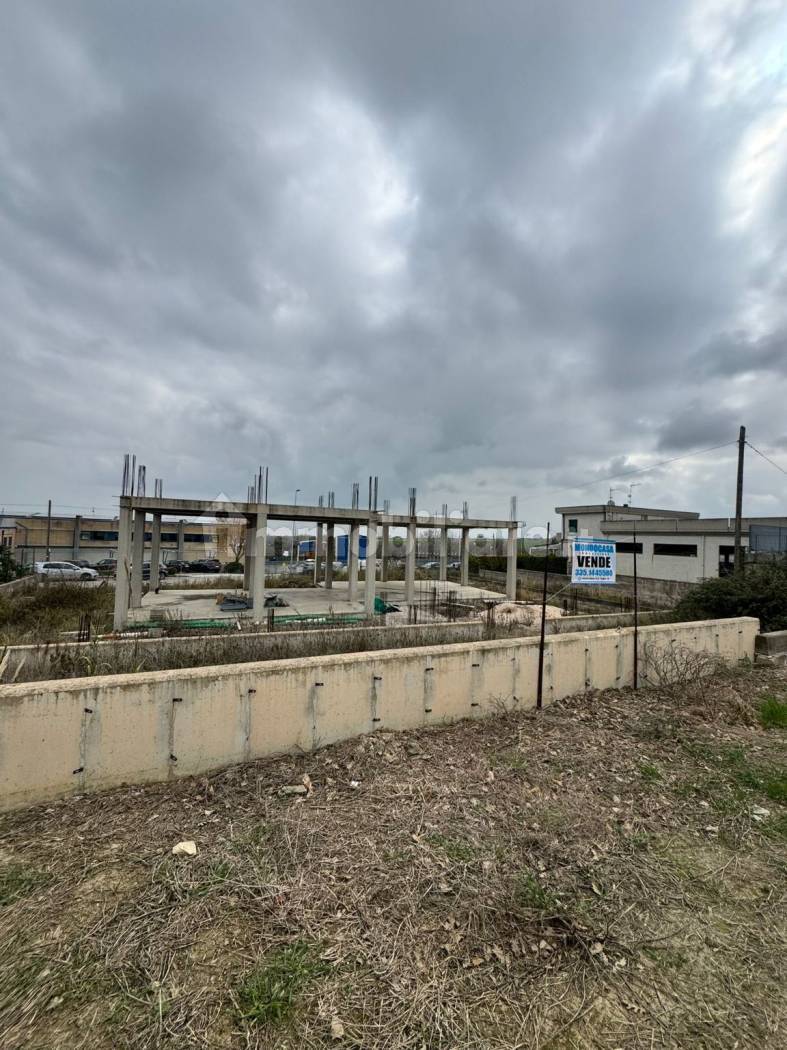 Capannone in Costruzione 300mq con Terreno 1.200mq - San Giacomo degli Schiavoni - foto 10
