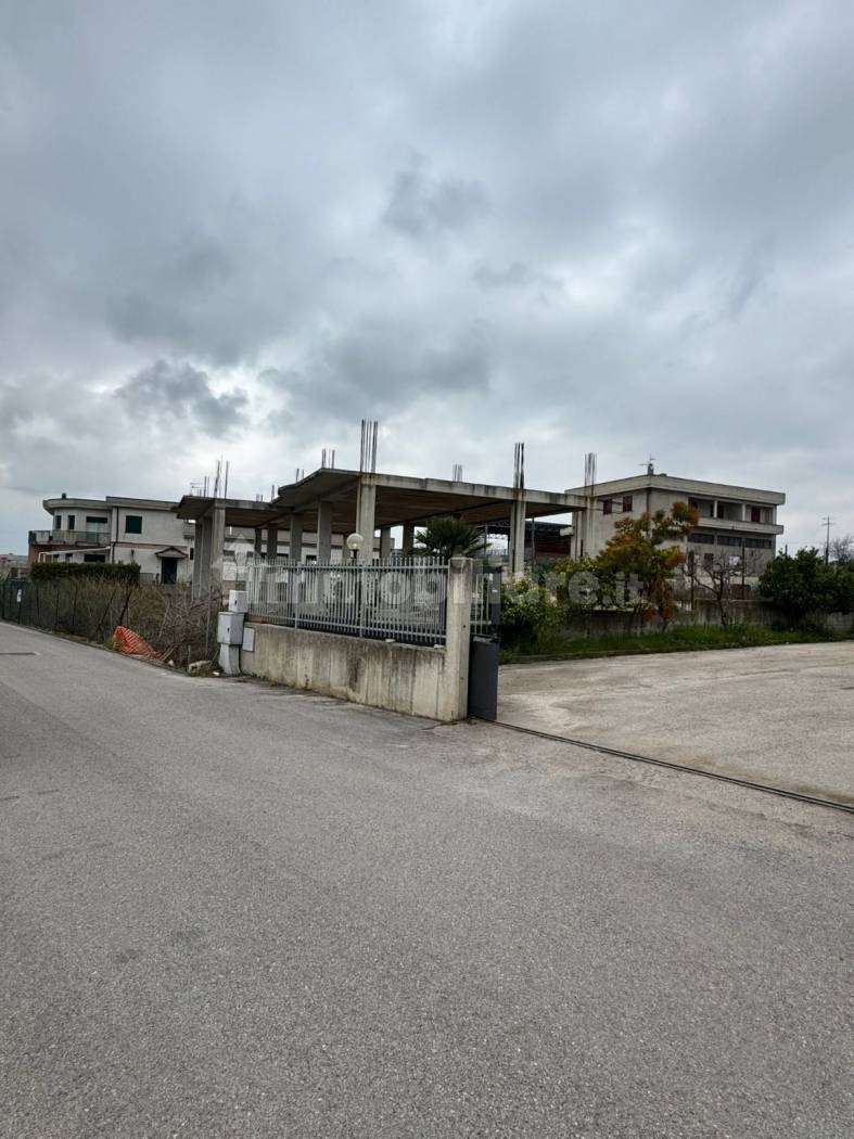 Capannone in Costruzione 300mq con Terreno 1.200mq - San Giacomo degli Schiavoni - foto 7