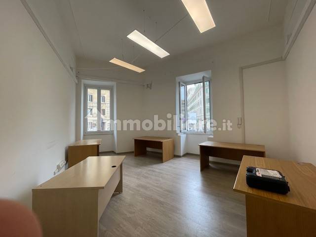 Vendita Appartamento Roma. Quadrilocale, Buono stato, piano terra ...