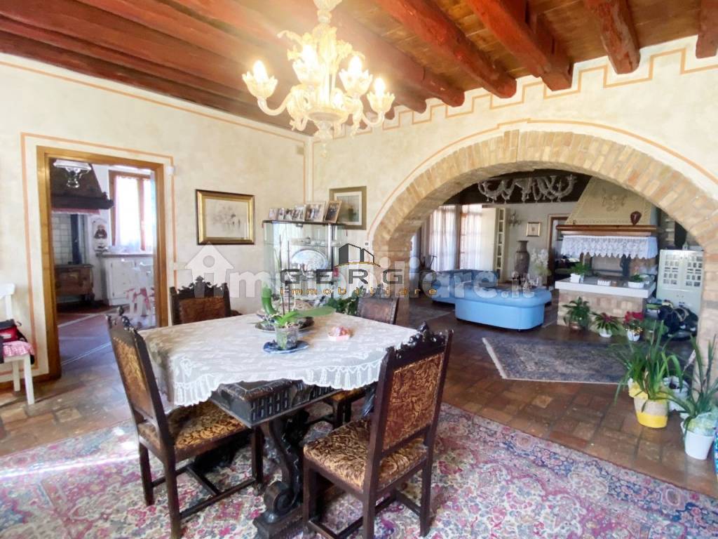 Salone