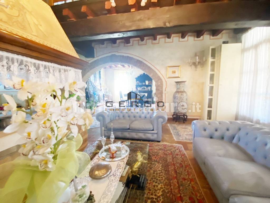 Salone