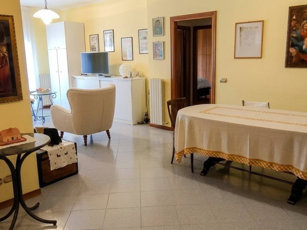 Salone