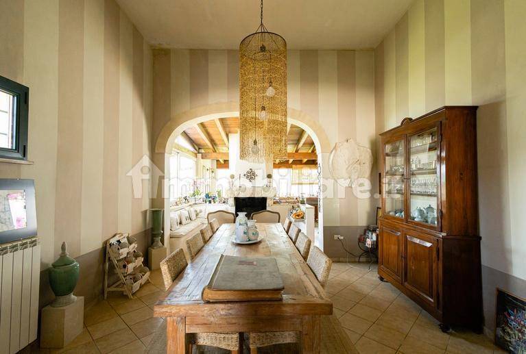 Salone