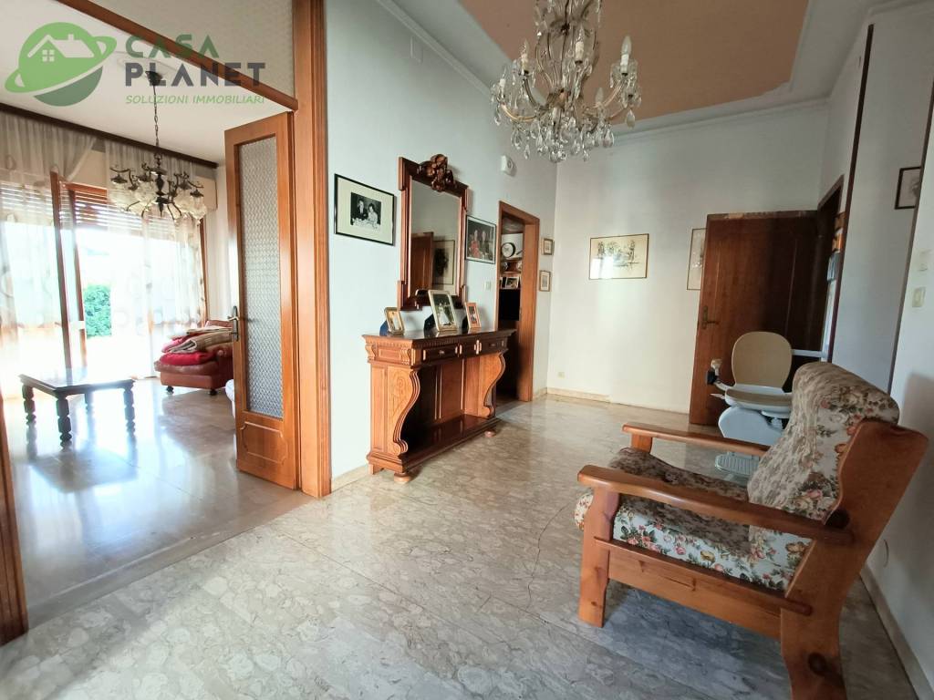 Salone