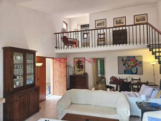 Salone