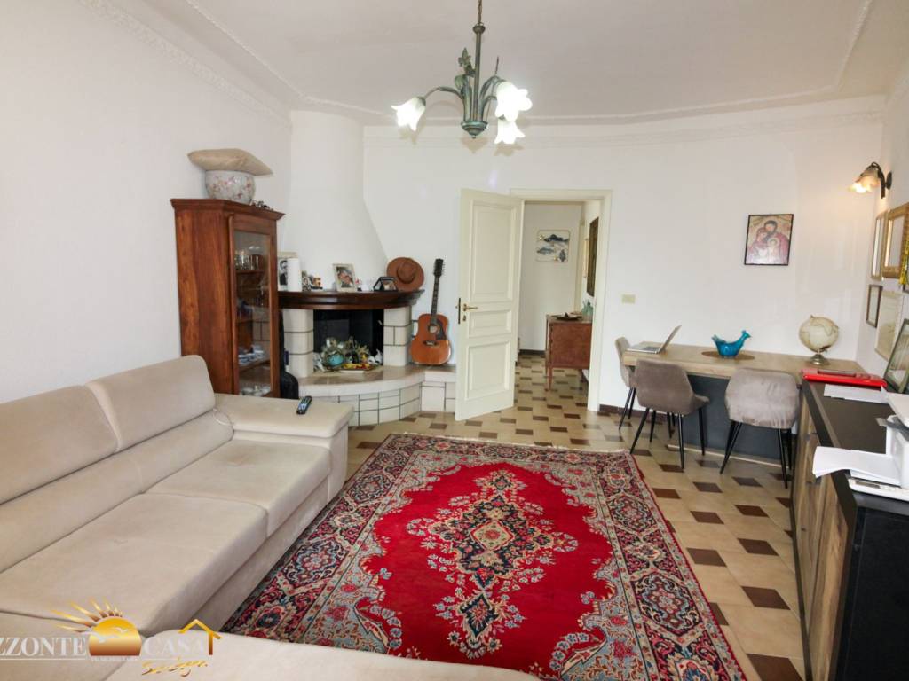 Salone