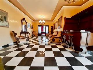 Salone