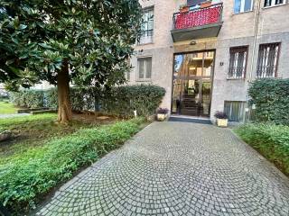 Trilocale via Savona 7, Solari, Milano