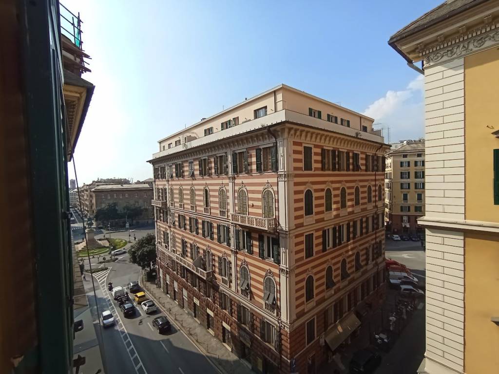 Affitto Appartamento in via Assarotti 3. Genova. Buono stato, quarto ...