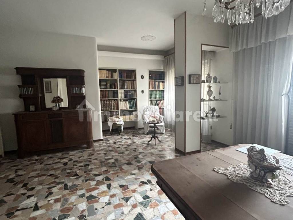 Salone