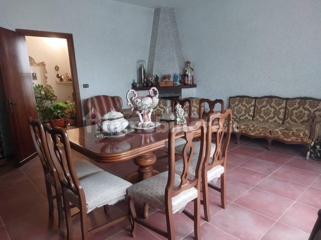 Salone