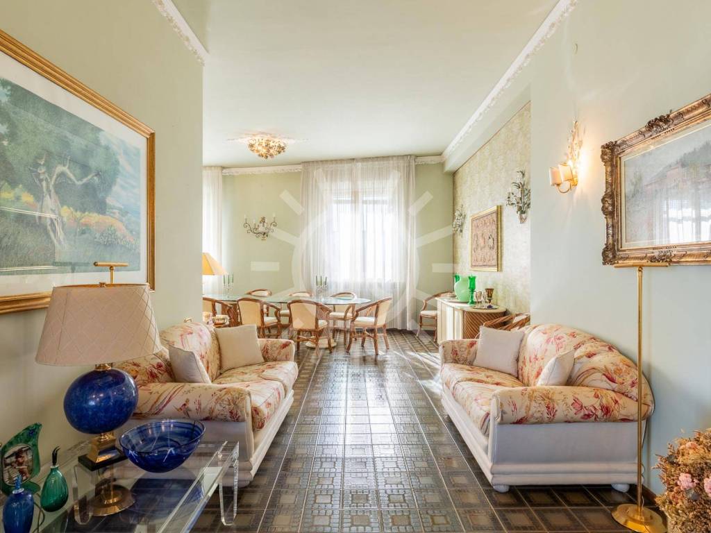 Salone