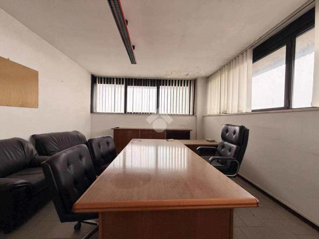 Edilio Raggio Ufficio - Studio via Edilio Raggio 87, Novi Ligure, Rif. 127596376 ...