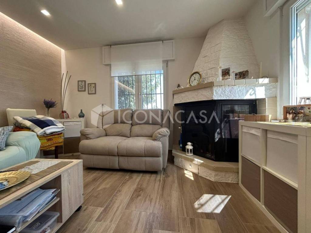 Salone