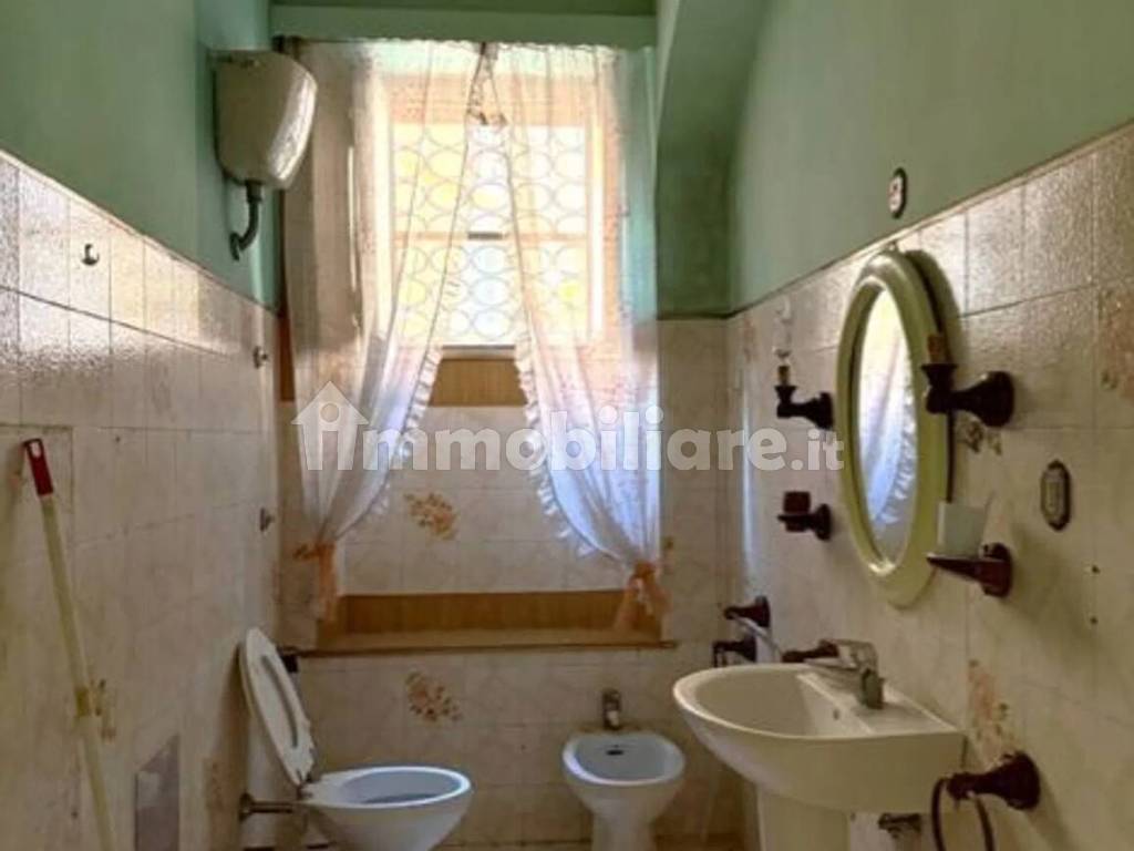 Asta per appartamento, piazza Caterina Sforza, 6, Garbatella Roma, rif ...